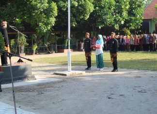 UPACARA DALAM RANGKA MEMPERINGATI HARI PENDIDIKAN NASIONAL