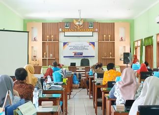 Pengimbasan Implementasi KKA dan Grow Mindset dalam Pedagogik Guru SMA Negeri 1 Dolopo